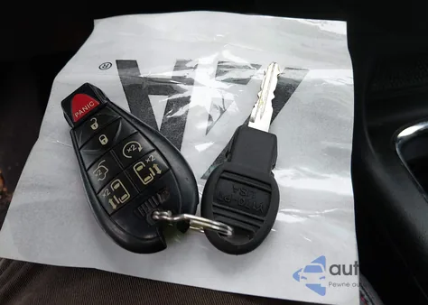 2016 Dodge Grand Caravan R/T z USA, uszkodzony, nr VIN 2C4RDGEG2GR310578